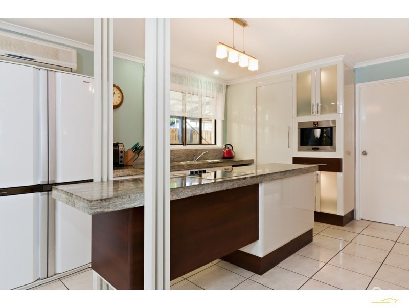 2/6  Nautilus Street, Port Douglas QLD 4877