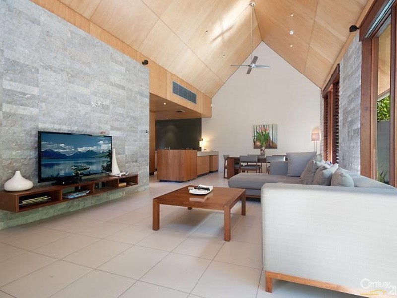 Port Douglas QLD 4877