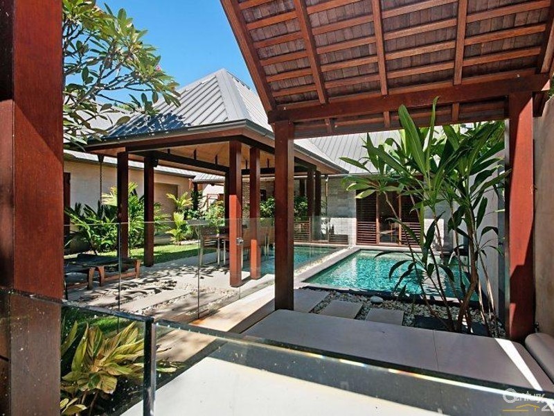 Port Douglas QLD 4877