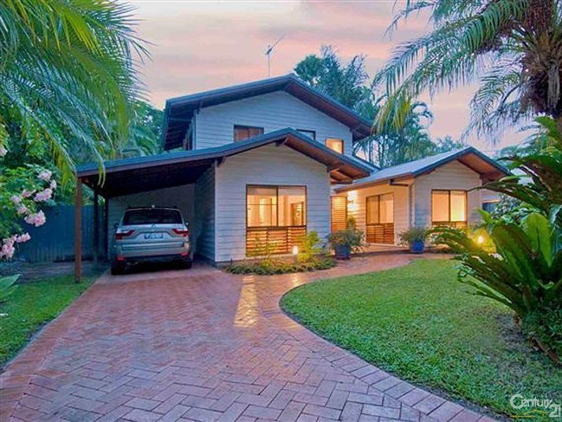 17 Coral Drive, Port Douglas QLD 4877