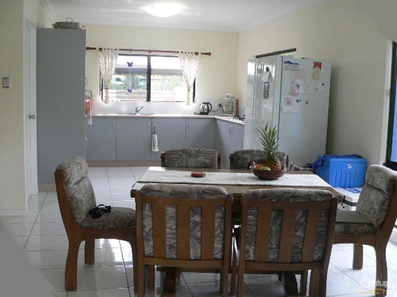 2 Shalom Close, Cooya Beach QLD 4873