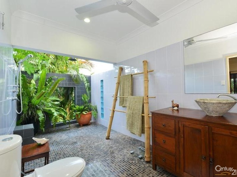 4 Kalu Close, Cooya Beach QLD 4873
