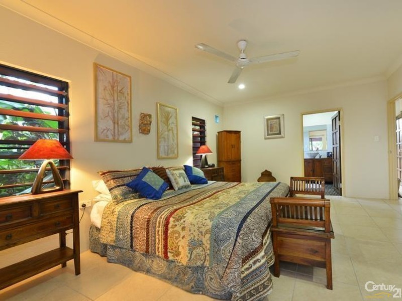 4 Kalu Close, Cooya Beach QLD 4873