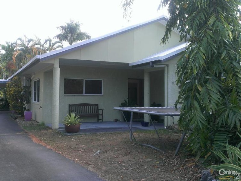 12 Thooleer Close, Cooya Beach QLD 4873