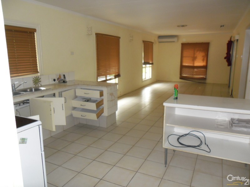 3 Stewart Street, Daintree QLD 4873