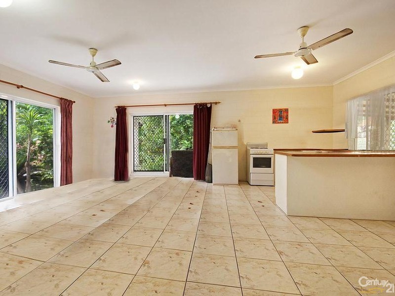 131 Bougainvilia Street, Cooya Beach QLD 4873