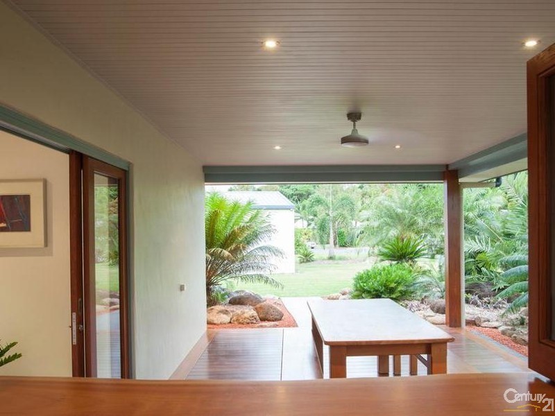 1 Satinash Street, Mossman QLD 4873