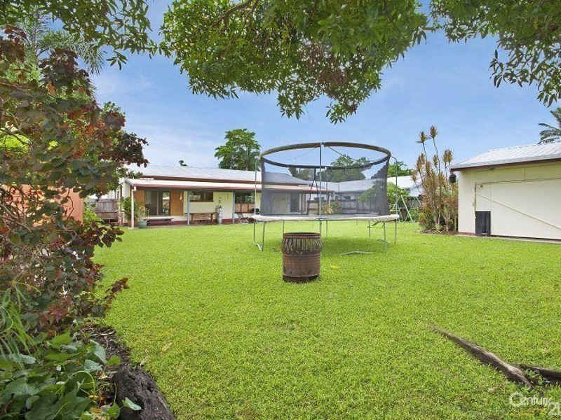 47 Middlemiss Street, Mossman QLD 4873