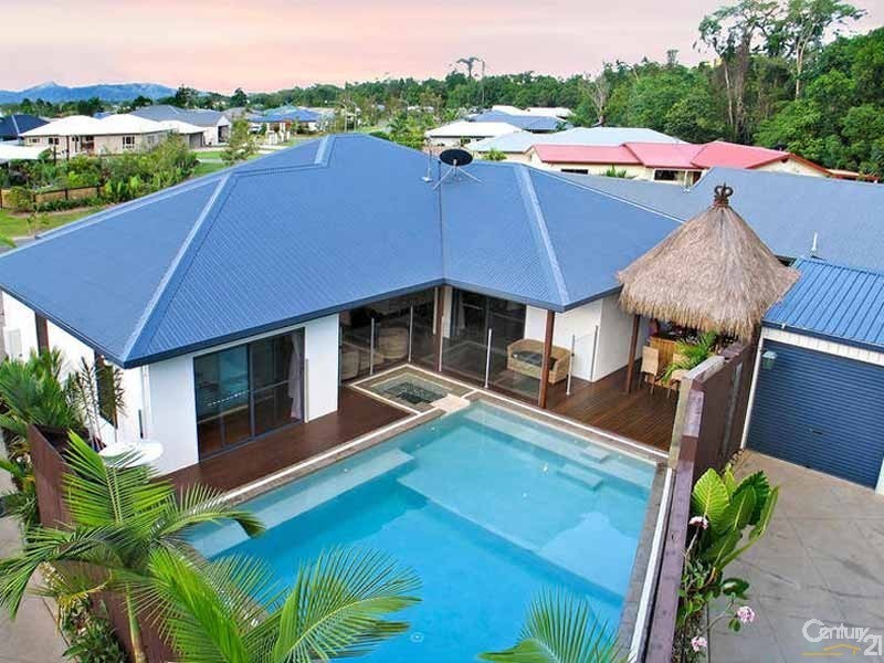 26 White Oak Ave, Mossman QLD 4873