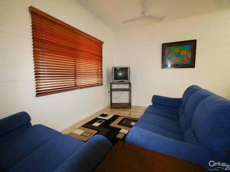 12 Atherton Street, Mossman QLD 4873