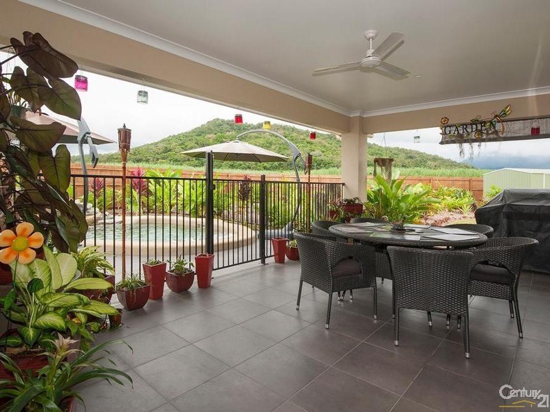 20 Julaji Close, Cooya Beach QLD 4873