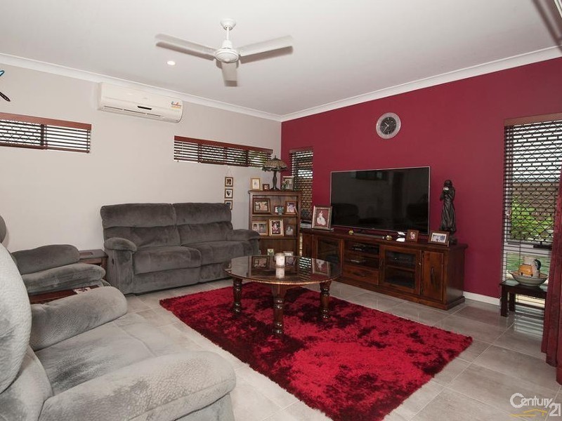 20 Julaji Close, Cooya Beach QLD 4873