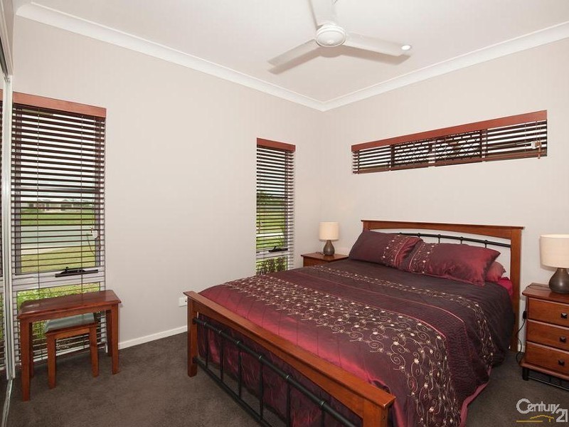 20 Julaji Close, Cooya Beach QLD 4873