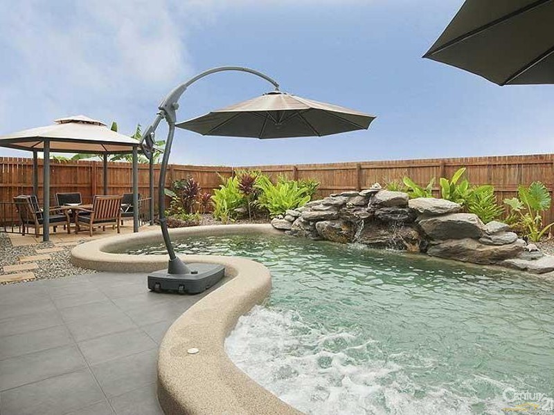 20 Julaji Close, Cooya Beach QLD 4873