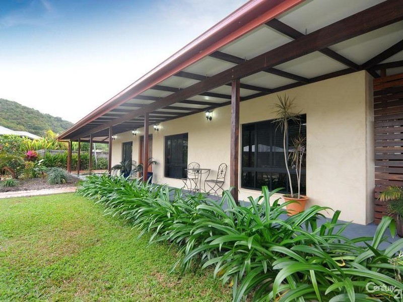 17 Satinash Street, Mossman QLD 4873