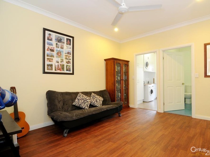 17 Satinash Street, Mossman QLD 4873