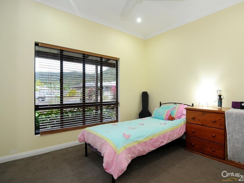 17 Satinash Street, Mossman QLD 4873
