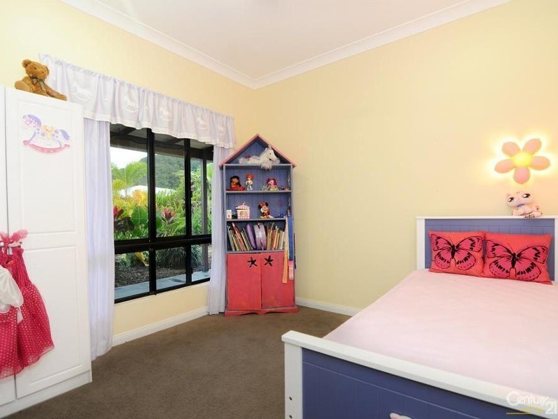 17 Satinash Street, Mossman QLD 4873