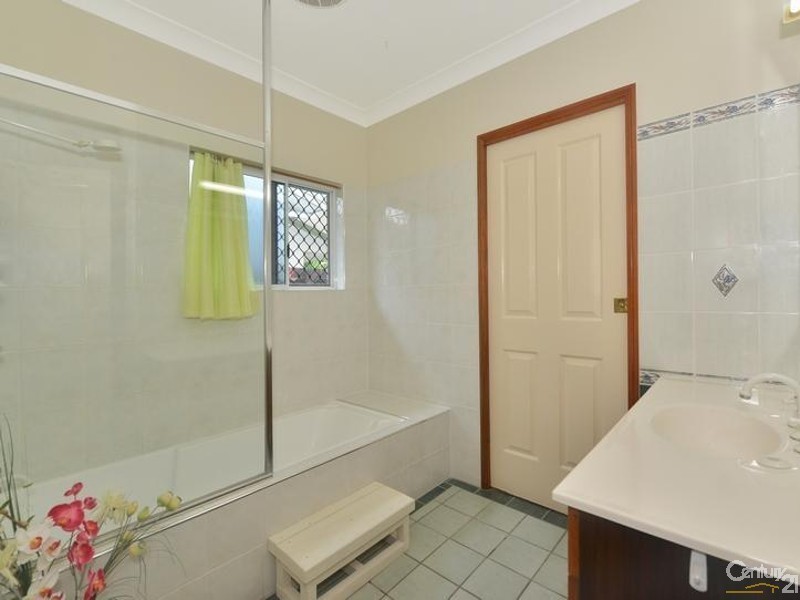 8 Shalom Close, Cooya Beach QLD 4873