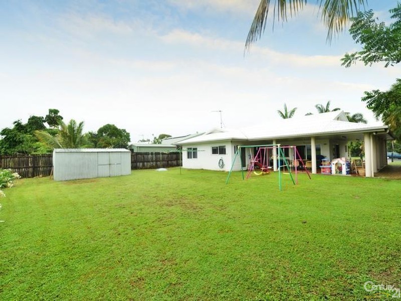 8 Shalom Close, Cooya Beach QLD 4873