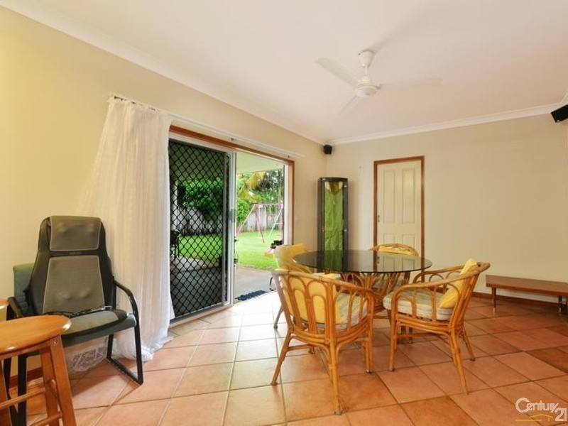 8 Shalom Close, Cooya Beach QLD 4873