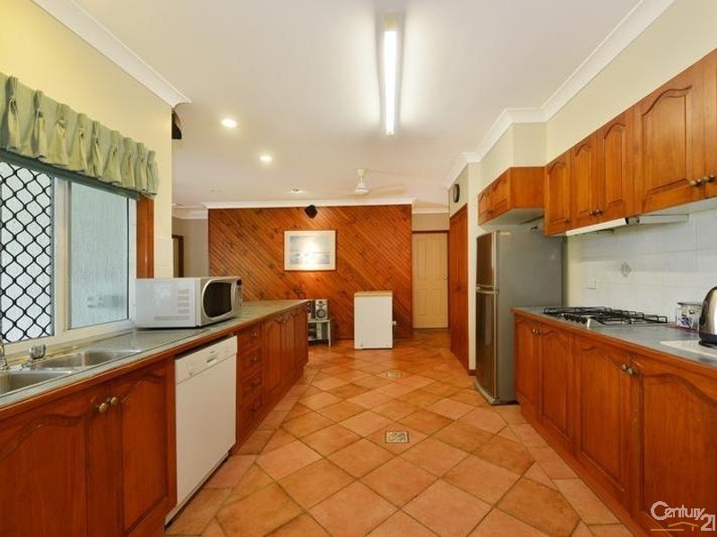 8 Shalom Close, Cooya Beach QLD 4873