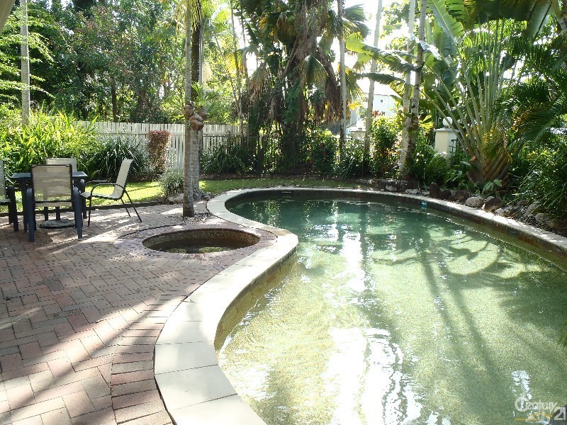 2/10 Davidson Street, Port Douglas QLD 4877