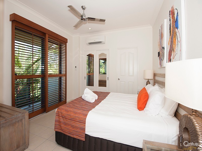 Port Douglas QLD 4877