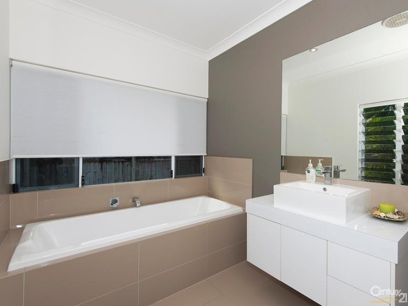 Port Douglas QLD 4877