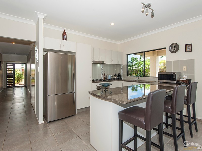 2 Kalu Close, Cooya Beach QLD 4873