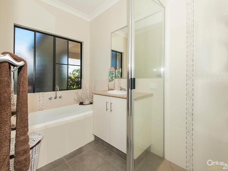 2 Kalu Close, Cooya Beach QLD 4873