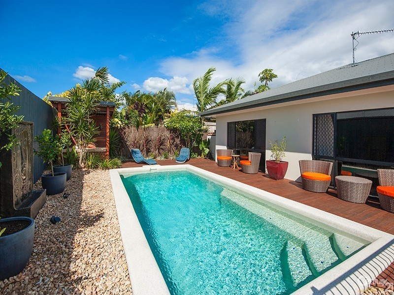 2 Kalu Close, Cooya Beach QLD 4873