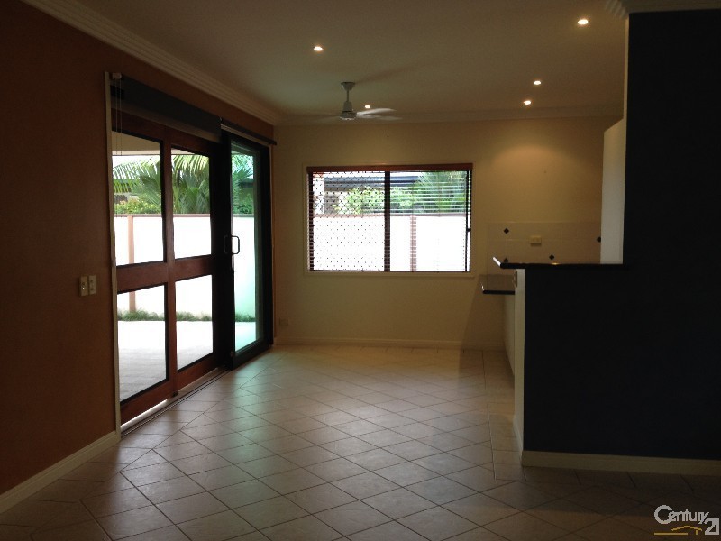 13 Forest Glen Road, Mossman QLD 4873