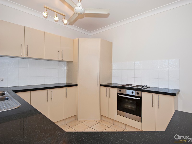 27 Allamanda Street, Cooya Beach QLD 4873