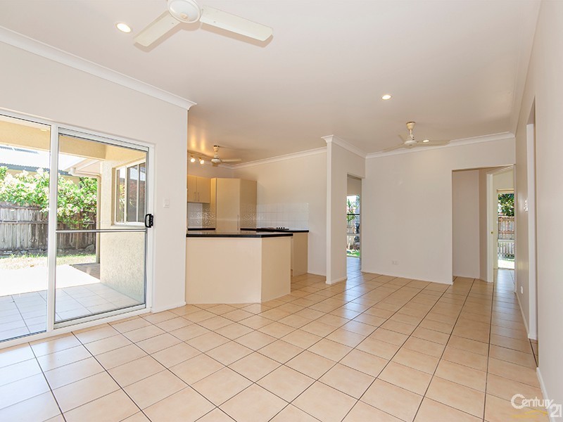 27 Allamanda Street, Cooya Beach QLD 4873