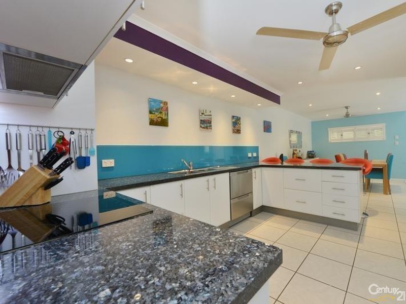 2/33 Nautilus Street, Port Douglas QLD 4877