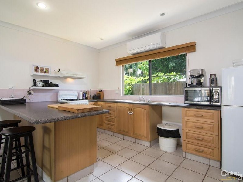 4 Thooleer Close, Cooya Beach QLD 4873