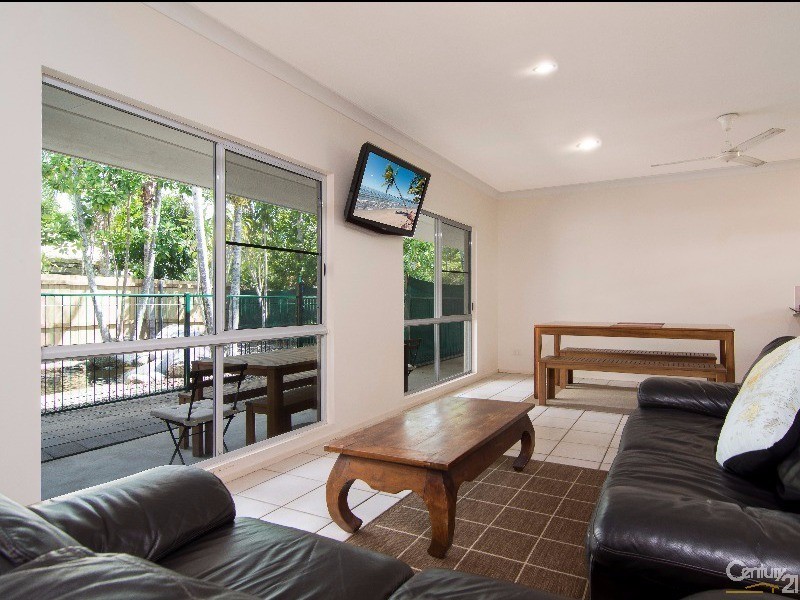 4 Thooleer Close, Cooya Beach QLD 4873