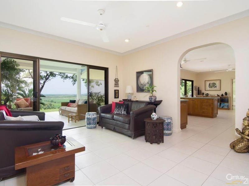 23 Ocean View Road, Port Douglas QLD 4877