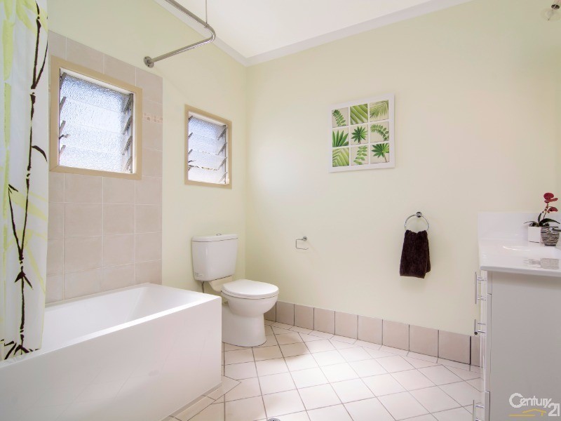 21 Andrews Street, Newell QLD 4873
