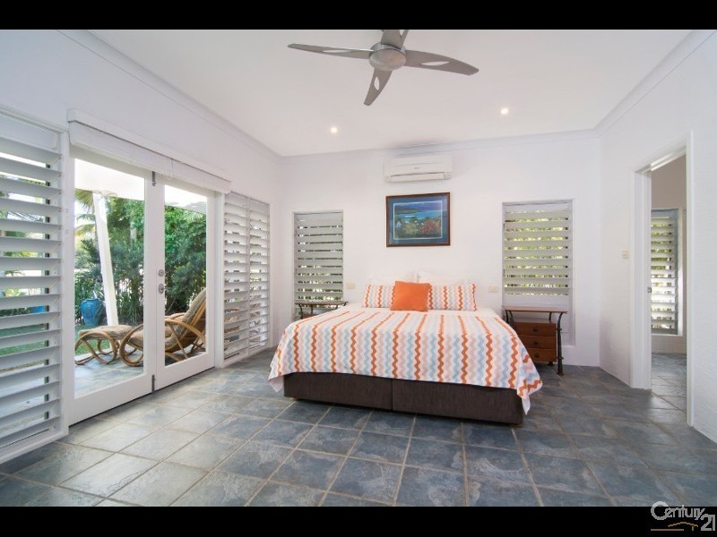 Port Douglas QLD 4877