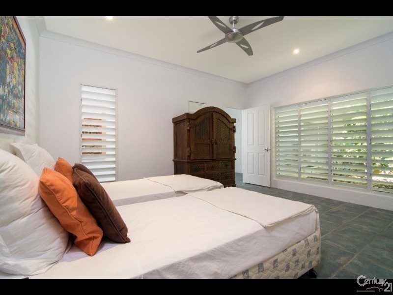 Port Douglas QLD 4877