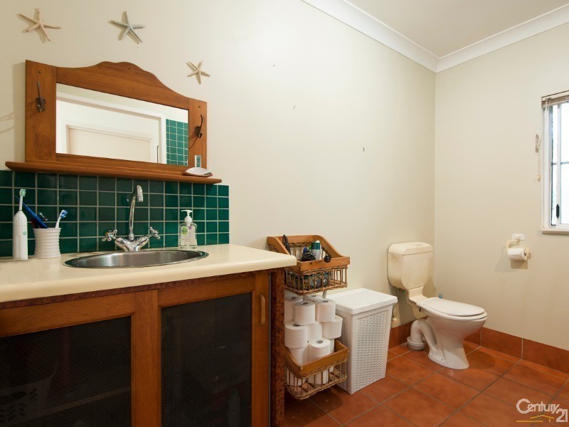 8 THOOLEER CLOSE, Cooya Beach QLD 4873