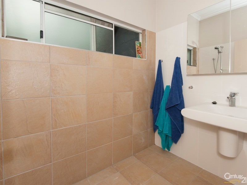 12 RIBBON AVENUE, Port Douglas QLD 4877