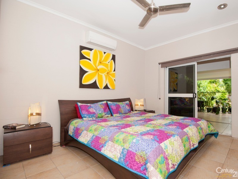 12 RIBBON AVENUE, Port Douglas QLD 4877