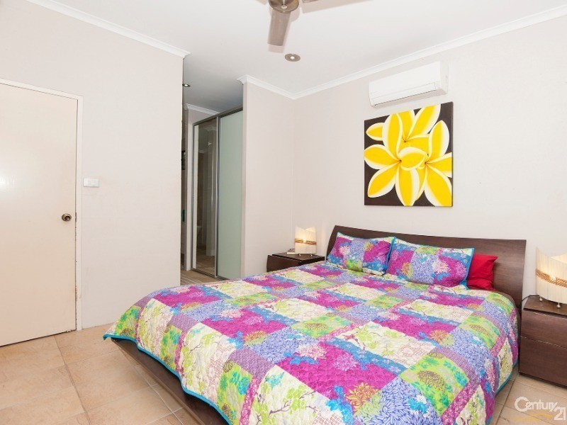 12 RIBBON AVENUE, Port Douglas QLD 4877