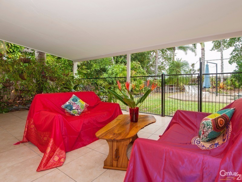 12 RIBBON AVENUE, Port Douglas QLD 4877