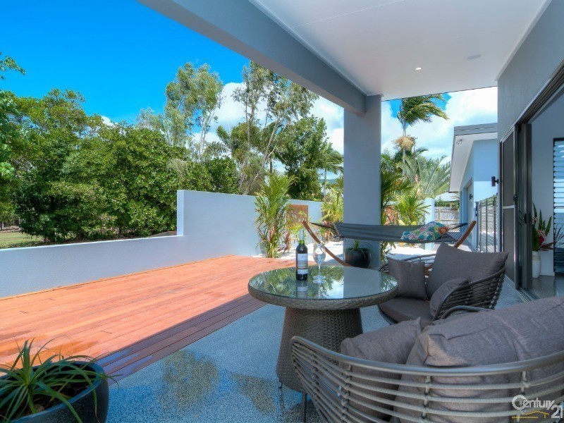 35 Ulysses Avenue, Port Douglas QLD 4877