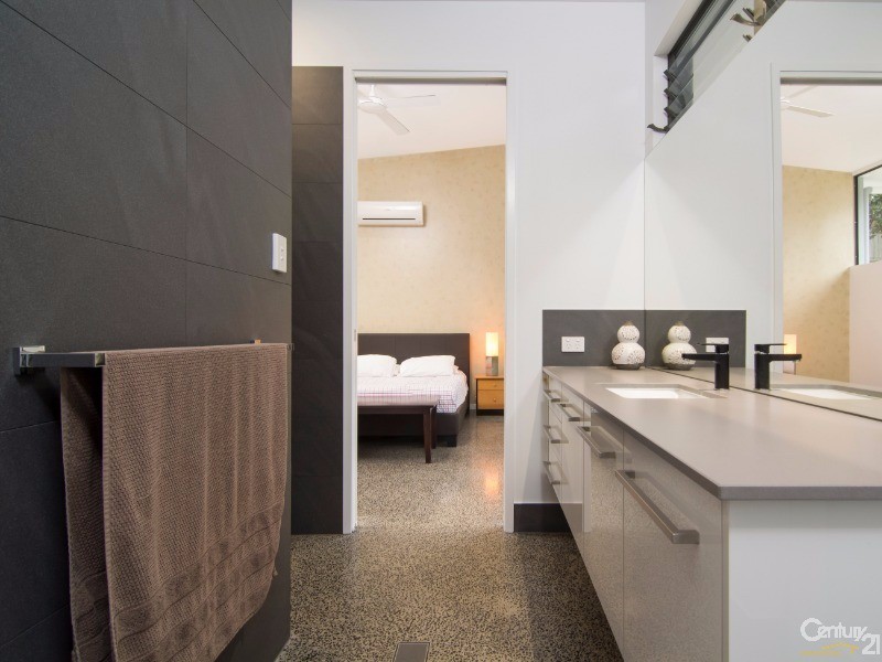 35 Ulysses Avenue, Port Douglas QLD 4877