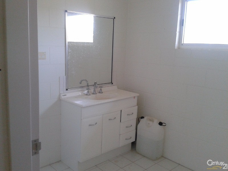 72 Rootsey Rd, Cooktown QLD 4895